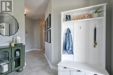 25 MAIDENS CRESCENT Collingwood Ontario photo 3