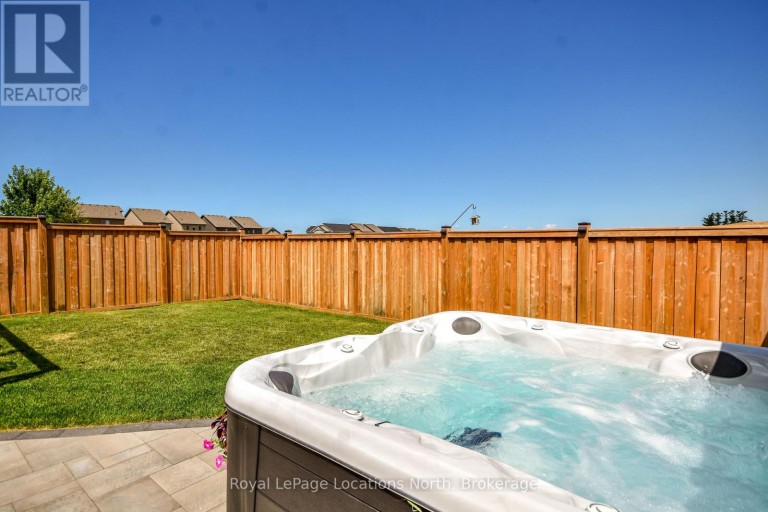 25 MAIDENS CRESCENT, Collingwood, Ontario, L9Y3B7