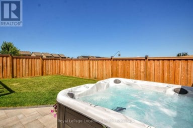 25 MAIDENS CRESCENT Collingwood Ontario photo 30