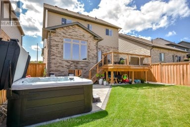25 MAIDENS CRESCENT Collingwood Ontario photo 31