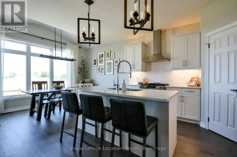 25 MAIDENS CRESCENT, Collingwood, Ontario, L9Y3B7