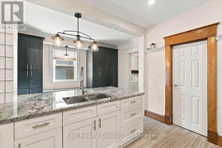 185 FOSTER AVENUE, Belleville (Belleville Ward), Ontario, K8N3P8