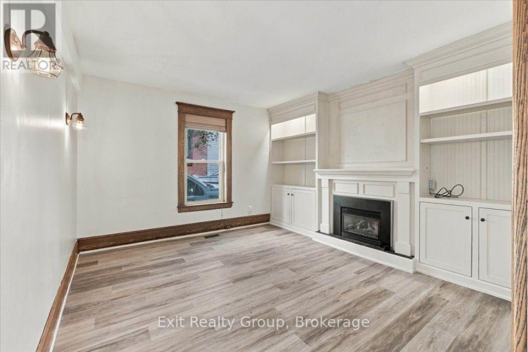 185 FOSTER AVENUE, Belleville (Belleville Ward), Ontario, K8N3P8