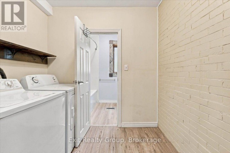 185 FOSTER AVENUE, Belleville (Belleville Ward), Ontario, K8N3P8