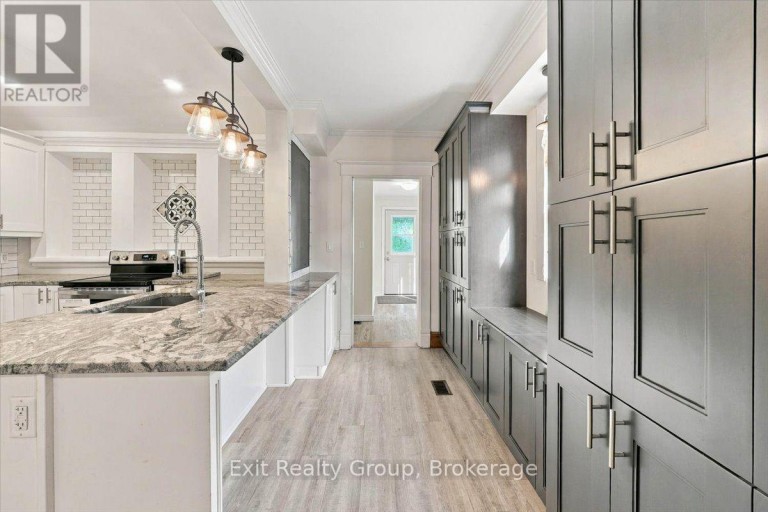 185 FOSTER AVENUE, Belleville (Belleville Ward), Ontario, K8N3P8