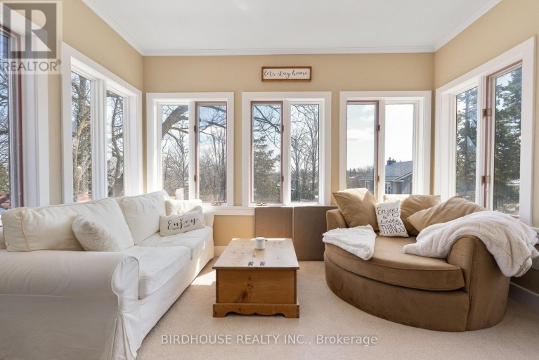 69 BOND STREET W, Kawartha Lakes (Lindsay), Ontario, K9V3R3