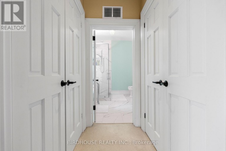 69 BOND STREET W, Kawartha Lakes (Lindsay), Ontario, K9V3R3