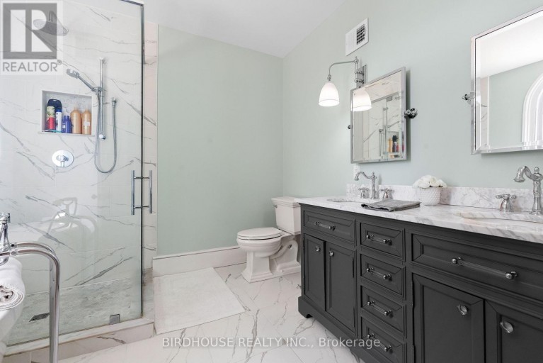 69 BOND STREET W, Kawartha Lakes (Lindsay), Ontario, K9V3R3