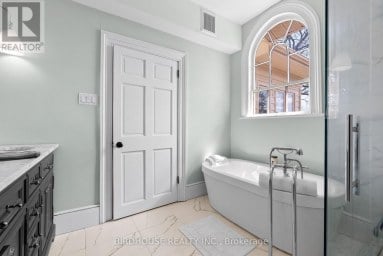 69 BOND STREET W Kawartha Lakes (Lindsay) Ontario photo 25