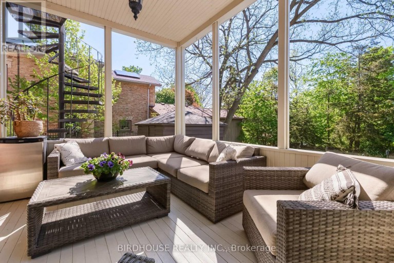 69 BOND STREET W, Kawartha Lakes (Lindsay), Ontario, K9V3R3