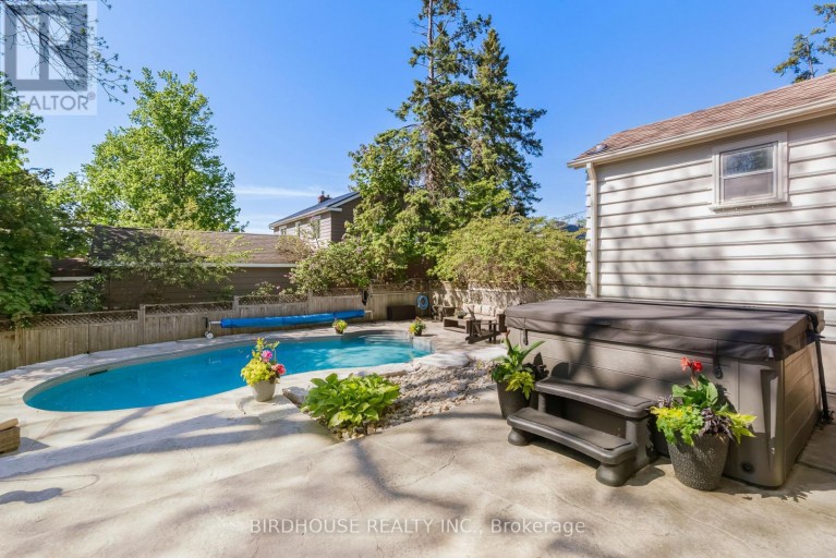 69 BOND STREET W, Kawartha Lakes (Lindsay), Ontario, K9V3R3