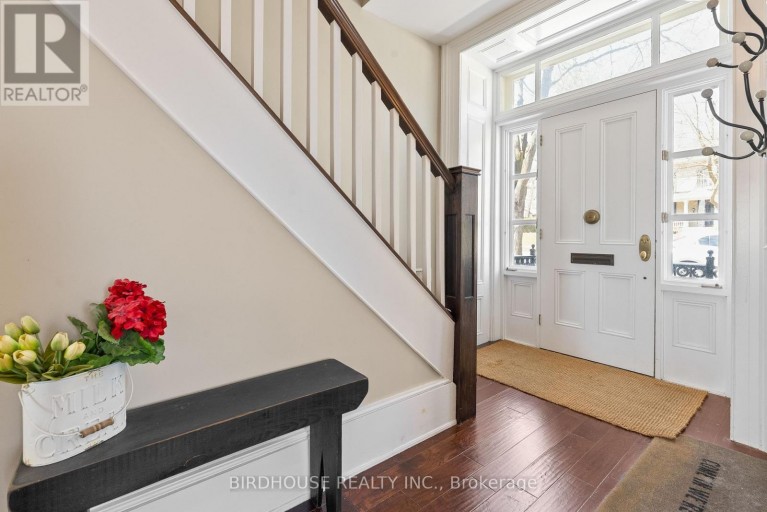 69 BOND STREET W, Kawartha Lakes (Lindsay), Ontario, K9V3R3