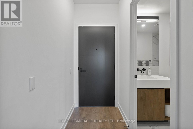 1322 - 108 PETER STREET, Toronto (Waterfront Communities), Ontario, M5V2G7