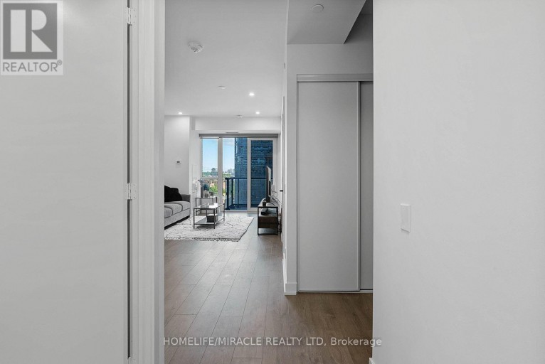 1322 - 108 PETER STREET, Toronto (Waterfront Communities), Ontario, M5V2G7