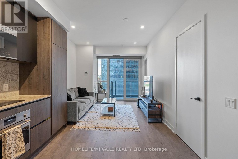 1322 - 108 PETER STREET, Toronto (Waterfront Communities), Ontario, M5V2G7