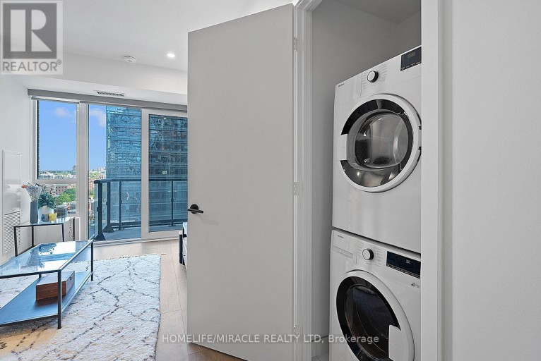 1322 - 108 PETER STREET, Toronto (Waterfront Communities), Ontario, M5V2G7