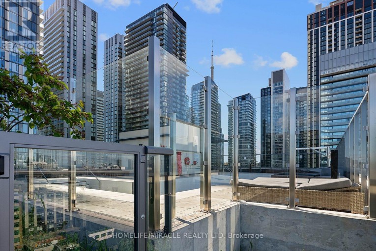 1322 - 108 PETER STREET, Toronto (Waterfront Communities), Ontario, M5V2G7