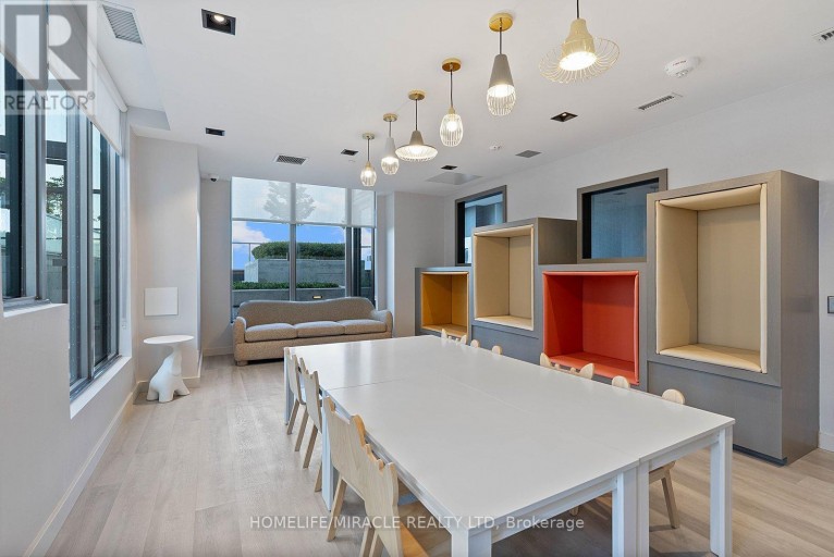 1322 - 108 PETER STREET, Toronto (Waterfront Communities), Ontario, M5V2G7