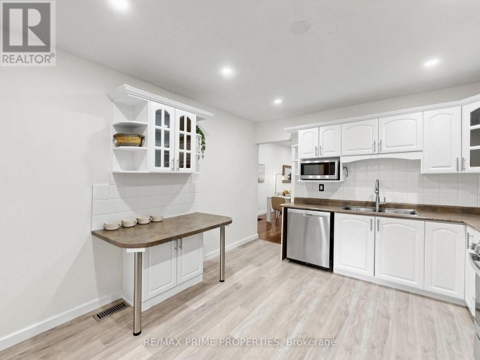 18 DENTONIA PARK AVENUE S, Toronto (Crescent Town), Ontario, M4C1W7