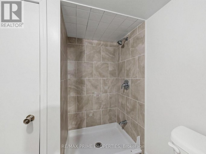 18 DENTONIA PARK AVENUE S, Toronto (Crescent Town), Ontario, M4C1W7