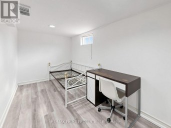 18 DENTONIA PARK AVENUE S Toronto (Crescent Town) Ontario photo 44