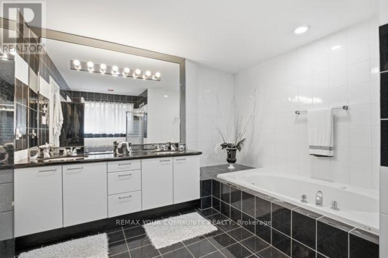 56A ROOSEVELT DRIVE, Richmond Hill (South Richvale), Ontario, L4C6V4