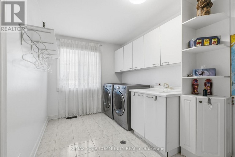 56A ROOSEVELT DRIVE, Richmond Hill (South Richvale), Ontario, L4C6V4