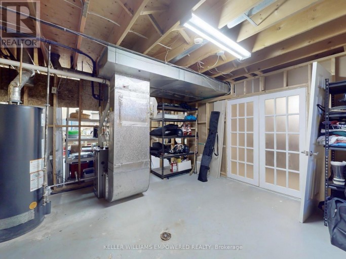 544 WOODLAND ACRES CRESCENT, Vaughan, Ontario, L6A1G2