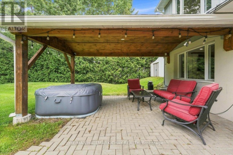 10 JAMIESON DRIVE, Adjala-Tosorontio (Rosemont), Ontario, L0N1R0