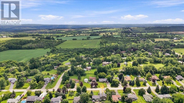 10 JAMIESON DRIVE, Adjala-Tosorontio (Rosemont), Ontario, L0N1R0
