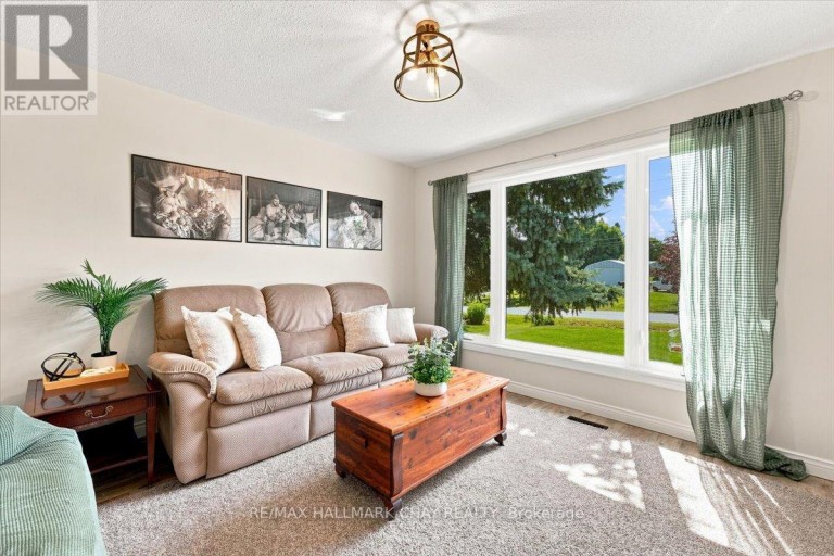 10 JAMIESON DRIVE, Adjala-Tosorontio (Rosemont), Ontario, L0N1R0