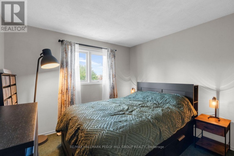 47 KIPLING PLACE, Barrie (Letitia Heights), Ontario, L4N4W9