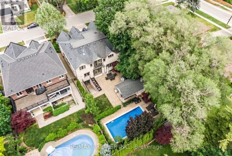 3 COWLEY AVENUE, Toronto (Islington-City Centre West), Ontario, M9B2C9