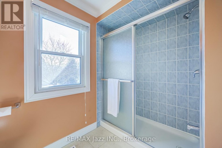 2 COOMER CRESCENT, Ajax (Central), Ontario, L1T3B6