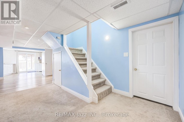 2 COOMER CRESCENT, Ajax (Central), Ontario, L1T3B6