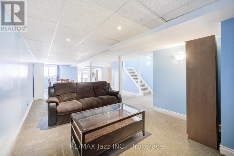 2 COOMER CRESCENT, Ajax (Central), Ontario, L1T3B6