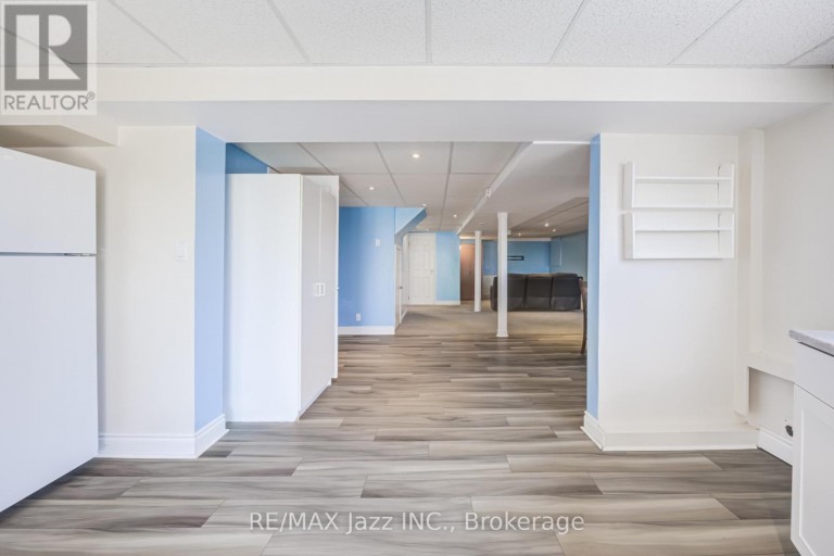 2 COOMER CRESCENT, Ajax (Central), Ontario, L1T3B6