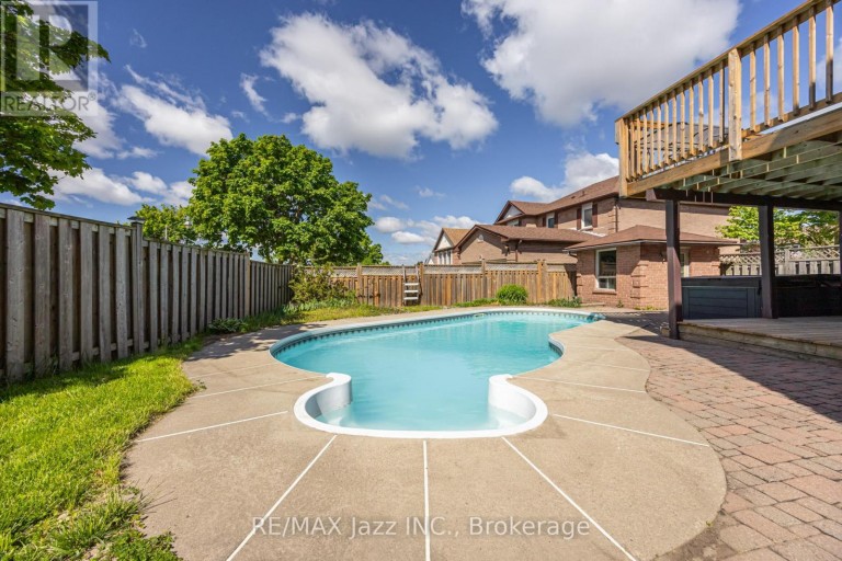 2 COOMER CRESCENT, Ajax (Central), Ontario, L1T3B6