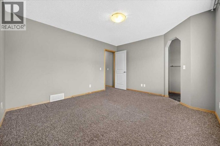 177 Royal Birch Terrace NW, Calgary, Alberta, T3G5P2