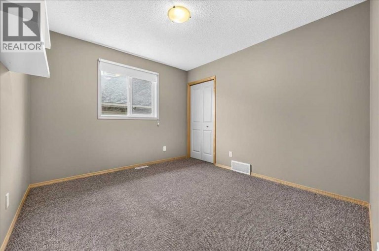 177 Royal Birch Terrace NW, Calgary, Alberta, T3G5P2