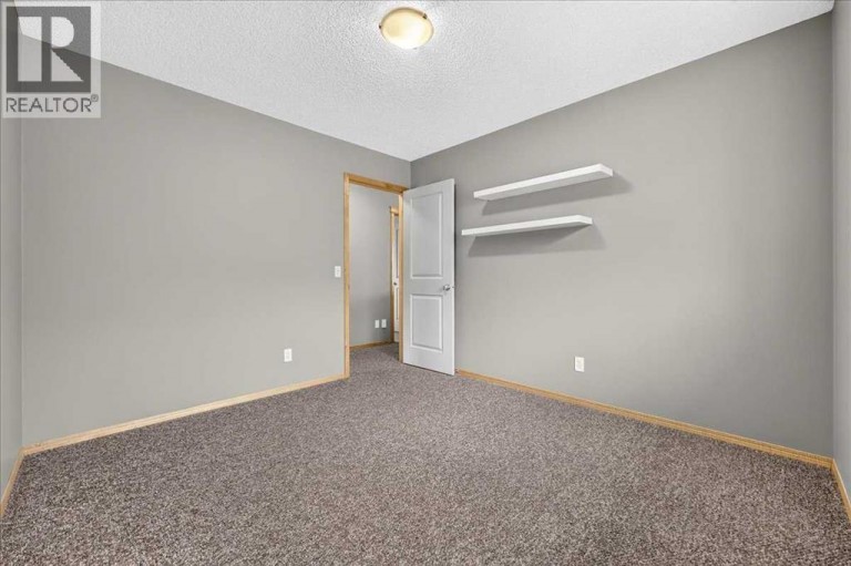 177 Royal Birch Terrace NW, Calgary, Alberta, T3G5P2