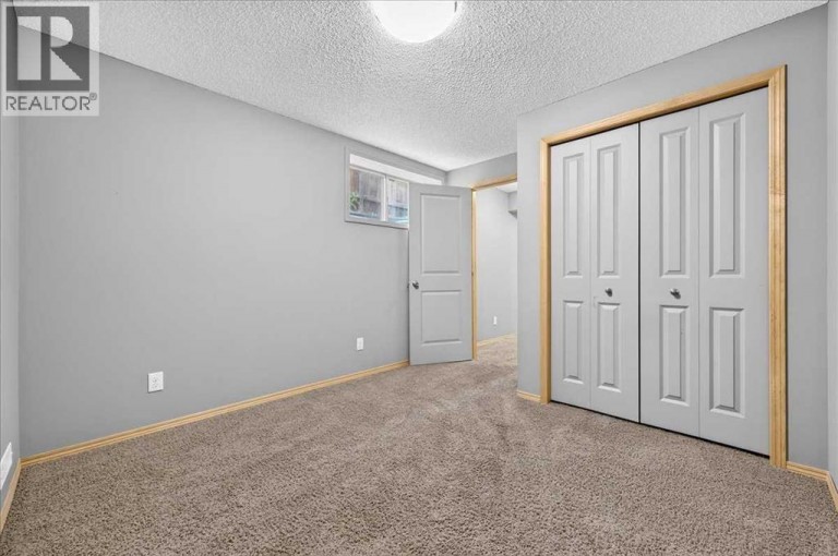 177 Royal Birch Terrace NW, Calgary, Alberta, T3G5P2