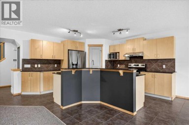 177 Royal Birch Terrace NW Calgary Alberta photo 9