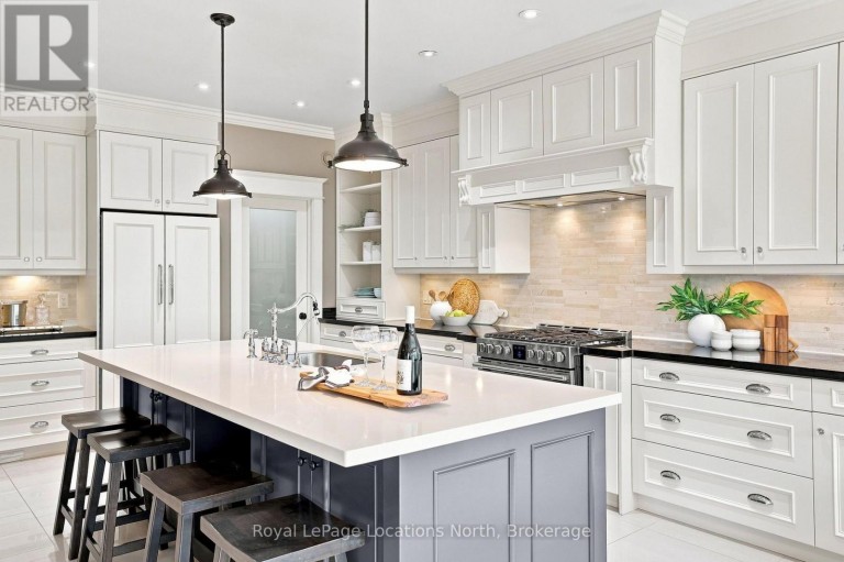 114 STANLEY STREET, Collingwood, Ontario, L9Y0G3