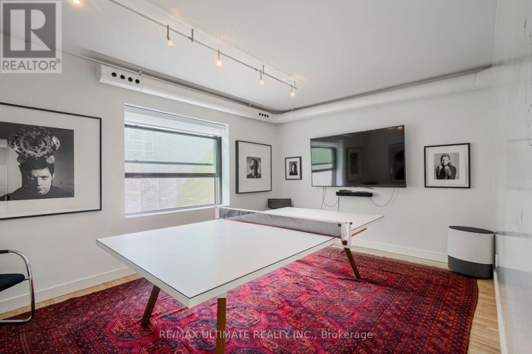 298 MARKHAM STREET, Toronto (Trinity-Bellwoods), Ontario, M6J2G6