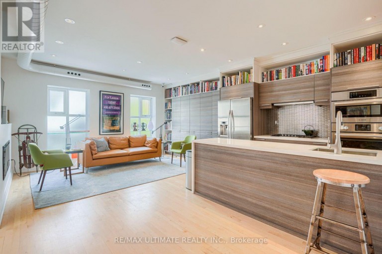 298 MARKHAM STREET, Toronto (Trinity-Bellwoods), Ontario, M6J2G6