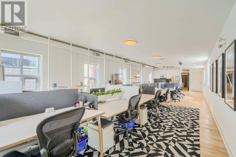 298 MARKHAM STREET, Toronto (Trinity-Bellwoods), Ontario, M6J2G6