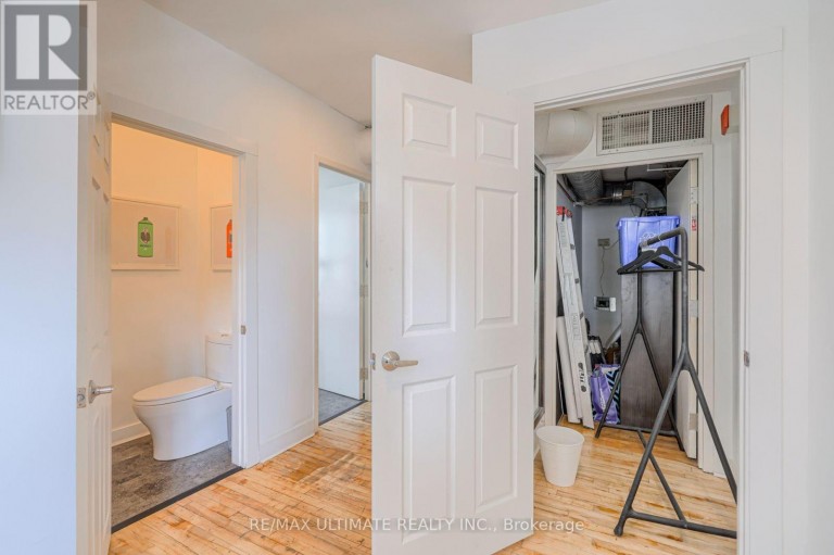 298 MARKHAM STREET, Toronto (Trinity-Bellwoods), Ontario, M6J2G6