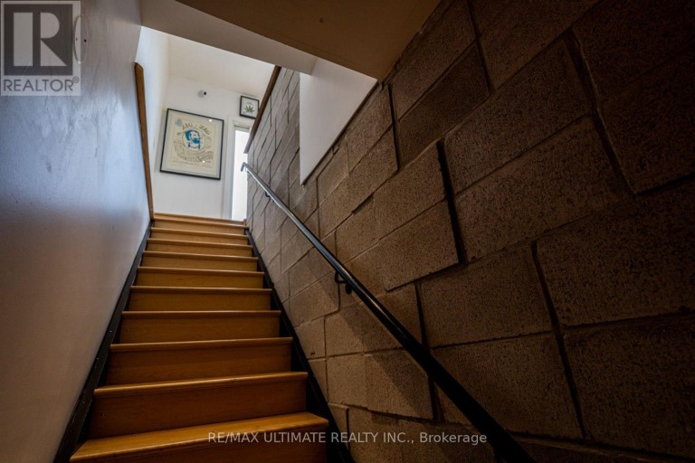 298 MARKHAM STREET, Toronto (Trinity-Bellwoods), Ontario, M6J2G6