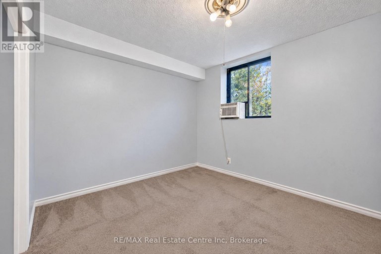 103 - 93 WESTWOOD ROAD, Guelph (Willow West/Sugarbush/West Acres), Ontario, N1H7J7